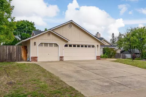 Exterior - 1675 Hominy Way, Redding, CA 96003 photo 8 of 9