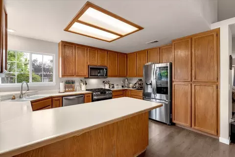Kitchen - 1675 Hominy Way, Redding, CA 96003 photo 2 of 6