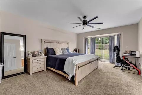 Bedroom - 1675 Hominy Way, Redding, CA 96003 photo 1 of 6
