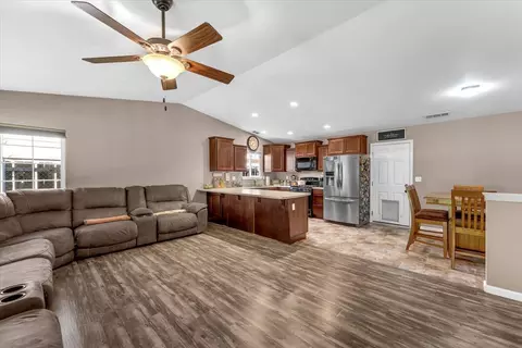 4164 Cirrus St, Redding, CA 96002 photo 8