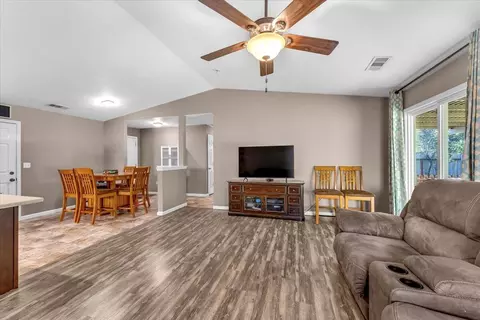 4164 Cirrus St, Redding, CA 96002 photo 7