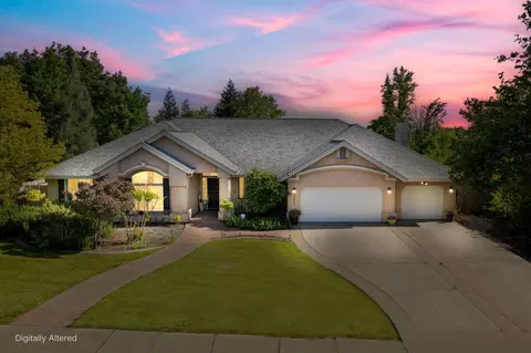 2945 Forest Hills Dr, Redding, CA 96002
