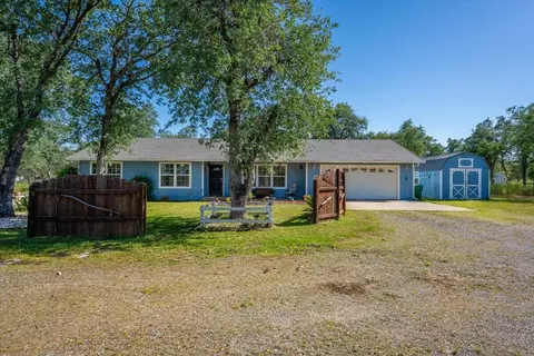 16651 Dorvel Ln, Anderson, CA 96007