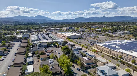 View/Area - 948 Jamieson Ct, Redding, CA 96003 photo 7 of 7