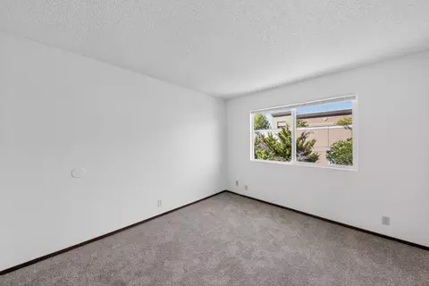 Bedroom - 948 Jamieson Ct, Redding, CA 96003 photo 3 of 3