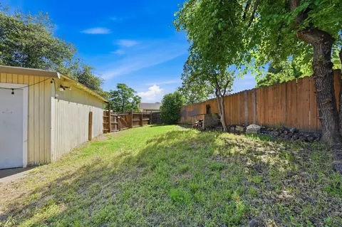 Exterior - 1523 Olive Ave, Redding, CA 96001 photo 6 of 12
