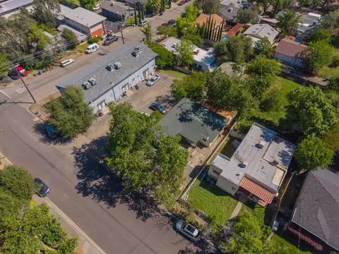 View/Area - 1523 Olive Ave, Redding, CA 96001 photo 6 of 7