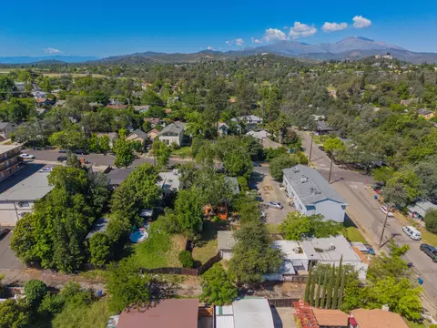 View/Area - 1523 Olive Ave, Redding, CA 96001 photo 2 of 7