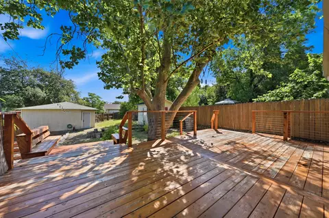 Exterior - 1523 Olive Ave, Redding, CA 96001 photo 2 of 12