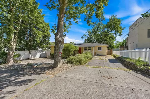 Exterior - 1523 Olive Ave, Redding, CA 96001 photo 12 of 12