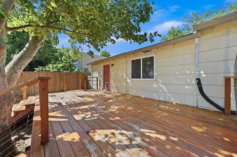 Exterior - 1523 Olive Ave, Redding, CA 96001 photo 3 of 12