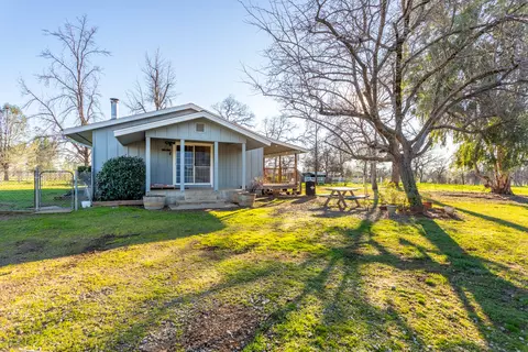 Exterior - 11670 Homestead Ln, Redding, CA 96003 photo 2 of 18