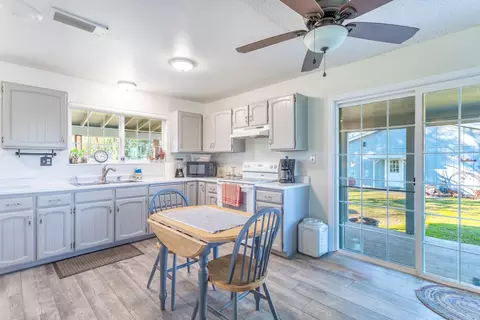 Kitchen - 11670 Homestead Ln, Redding, CA 96003 photo 1 of 2