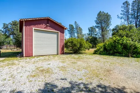 Exterior - 6329 Oak St, Anderson, CA 96007 photo 8 of 10