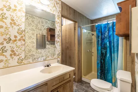 Bath - 6329 Oak St, Anderson, CA 96007 photo 3 of 5