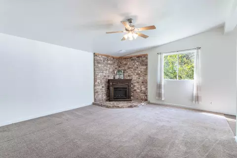 Living - 6329 Oak St, Anderson, CA 96007 photo 3 of 5