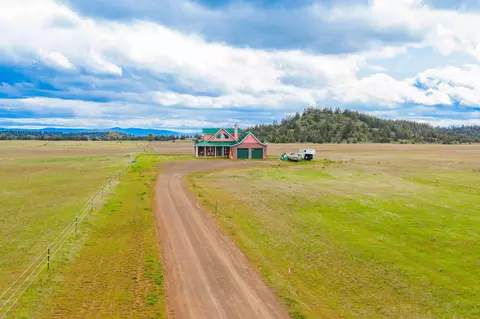 1733 Co Rd 90, Lookout, CA 96054