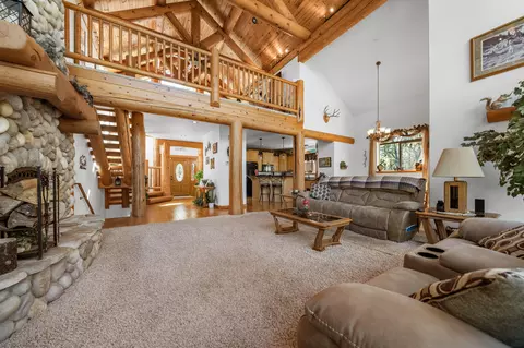 Living - 15920 El Camino Robles Rd, Redding, CA 96001 photo 4 of 5