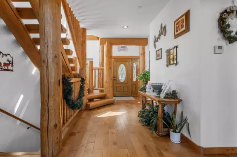 Entry Way - 15920 El Camino Robles Rd, Redding, CA 96001 photo 2 of 3