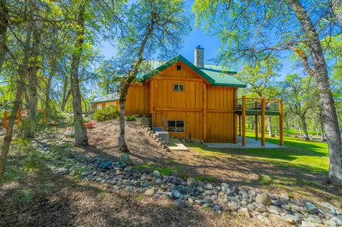 Exterior - 15920 El Camino Robles Rd, Redding, CA 96001 photo 8 of 20