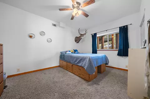 Bedroom - 15920 El Camino Robles Rd, Redding, CA 96001 photo 4 of 6