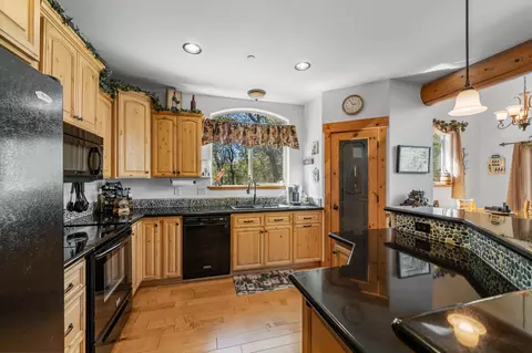 Kitchen - 15920 El Camino Robles Rd, Redding, CA 96001 photo 5 of 5