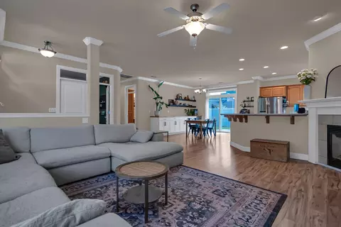 Living - 3547 Laramie St, Redding, CA 96002 photo 1 of 1