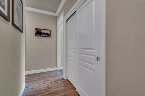 Entry Way - 3547 Laramie St, Redding, CA 96002 photo 3 of 4