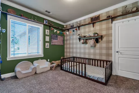 Bedroom - 3547 Laramie St, Redding, CA 96002 photo 2 of 2