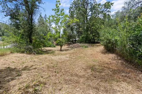 Exterior - 15084 Early Dawn Ln, Redding, CA 96003 photo 7 of 7