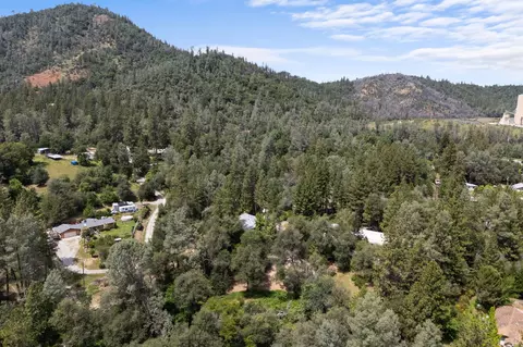 View/Area - 15084 Early Dawn Ln, Redding, CA 96003 photo 2 of 3
