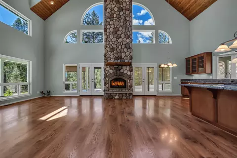 Living - 211 Strope Creek Rd, Trinity Center, CA 96091 photo 3 of 8