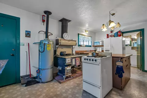 Kitchen - 211 Strope Creek Rd, Trinity Center, CA 96091 photo 4 of 5