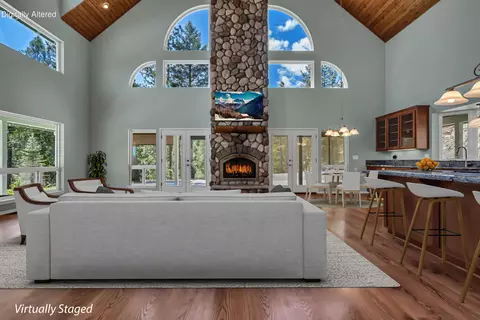 Living - 211 Strope Creek Rd, Trinity Center, CA 96091 photo 4 of 8
