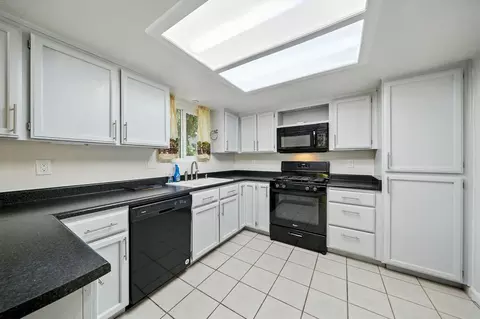 Kitchen - 3588 Magnums Way, Redding, CA 96003 photo 2 of 3