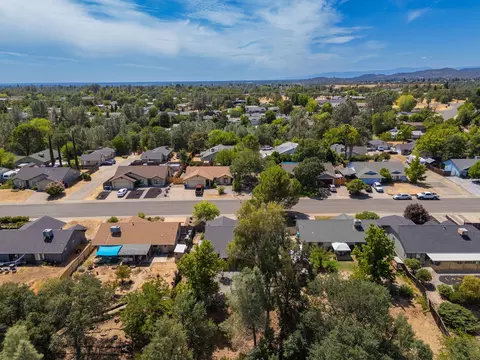 View/Area - 3588 Magnums Way, Redding, CA 96003 photo 6 of 6