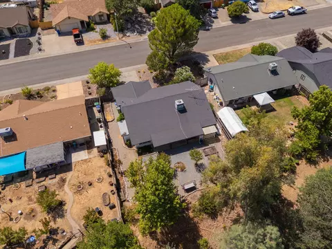 View/Area - 3588 Magnums Way, Redding, CA 96003 photo 5 of 6