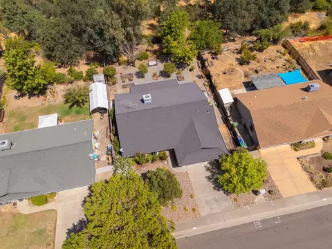 View/Area - 3588 Magnums Way, Redding, CA 96003 photo 2 of 6