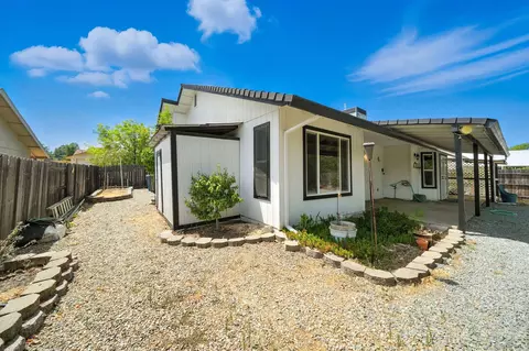 Exterior - 3588 Magnums Way, Redding, CA 96003 photo 11 of 12