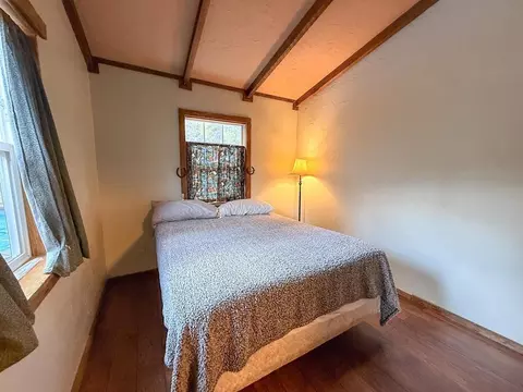 Bedroom - 32 Esther Warren Rd, Etna, CA 96027 photo 1 of 5