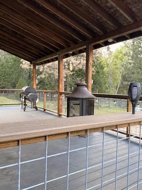 Exterior - 32 Esther Warren Rd, Etna, CA 96027 photo 3 of 5
