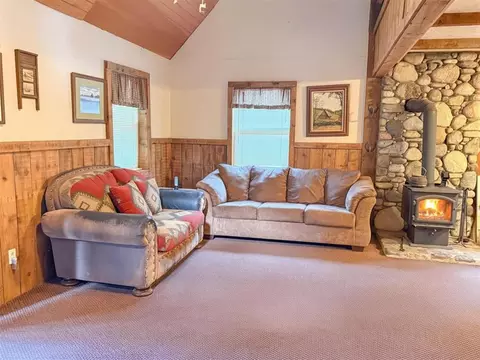Living - 32 Esther Warren Rd, Etna, CA 96027 photo 2 of 3