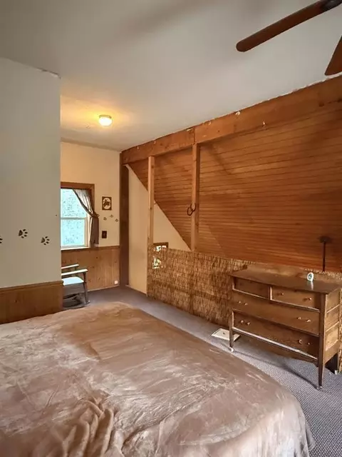 Bedroom - 32 Esther Warren Rd, Etna, CA 96027 photo 5 of 5