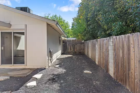 Exterior - 1834 Del Mar Ave, Redding, CA 96003 photo 3 of 4