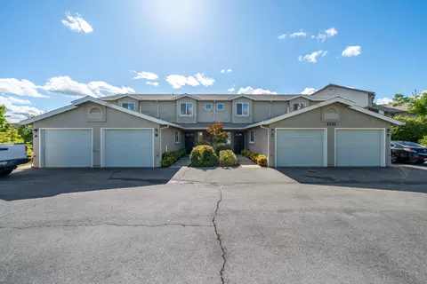 1011 Burton Dr, Redding, CA 96003 photo 1