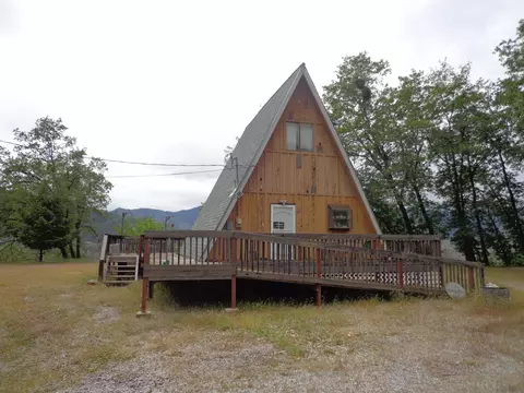 18850 Herman Way, Lakehead, CA 96051