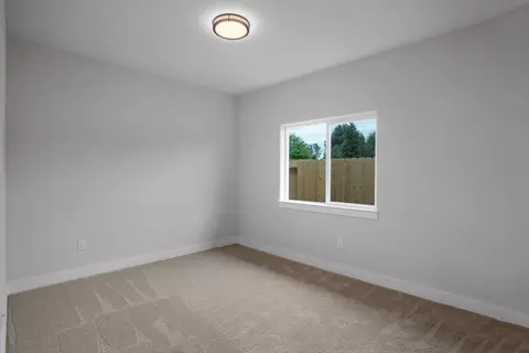 Bedroom - 3424 Lowland Ave, Redding, CA 96002 photo 5 of 7
