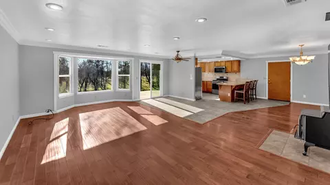 12394 Angora Dr, Redding, CA 96003 photo 4