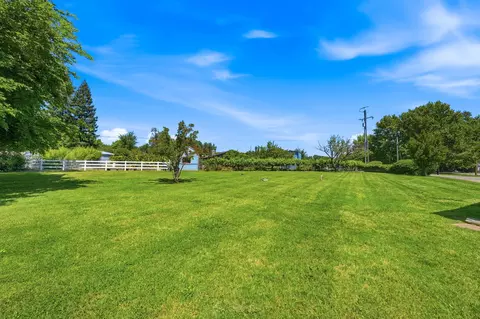 Exterior - 15695 Johnson Rd, Red Bluff, CA 96080 photo 11 of 17