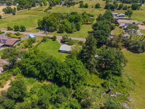 View/Area - 15695 Johnson Rd, Red Bluff, CA 96080 photo 8 of 9